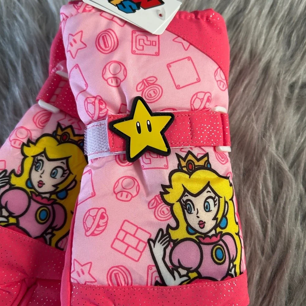 Nintendo Super Mario Snow Gloves Girls Size Small/Medium Pink